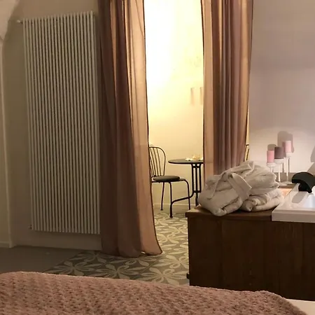 Nenetta & Pensión 4*