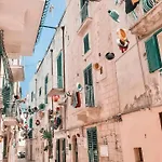 Nenetta &