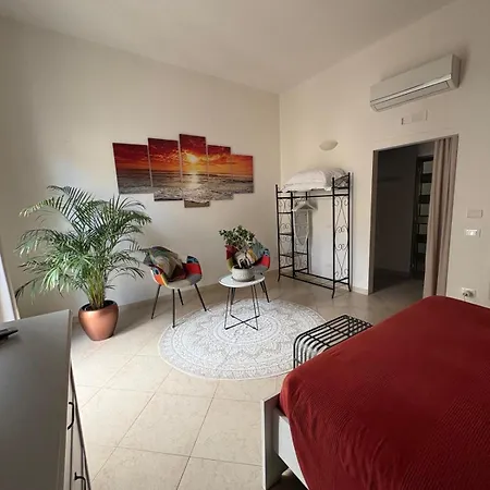 Nenetta & מונופולי