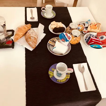 Nenetta & 4* Monopoli