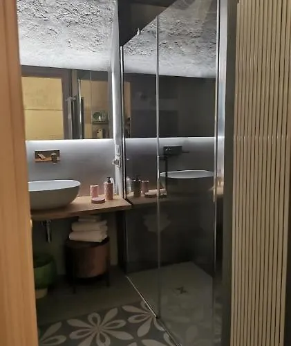 Nenetta & בית הארחה